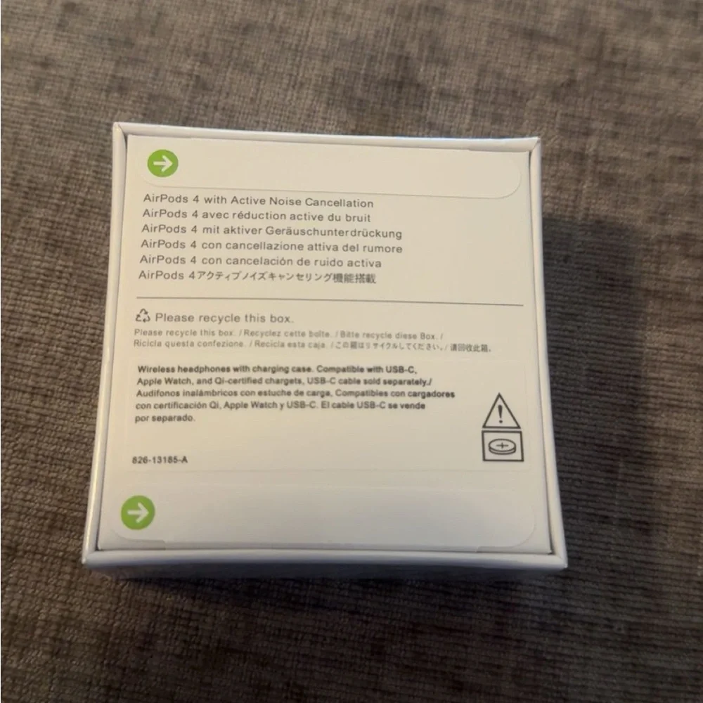 Apple Wireless Earbuds in White